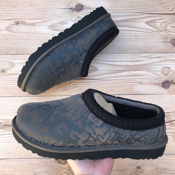 UGG Tasman Street Graffiti Slippers - Picture 2 of 16